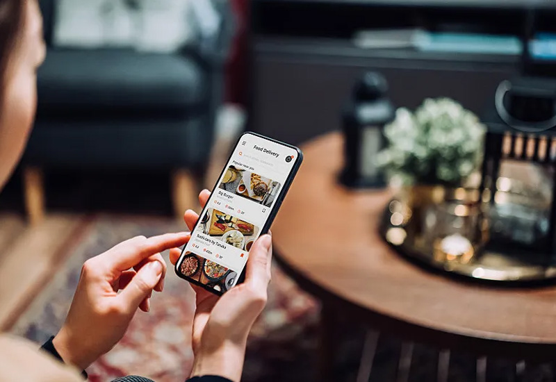 Omni-channel procurement service segment